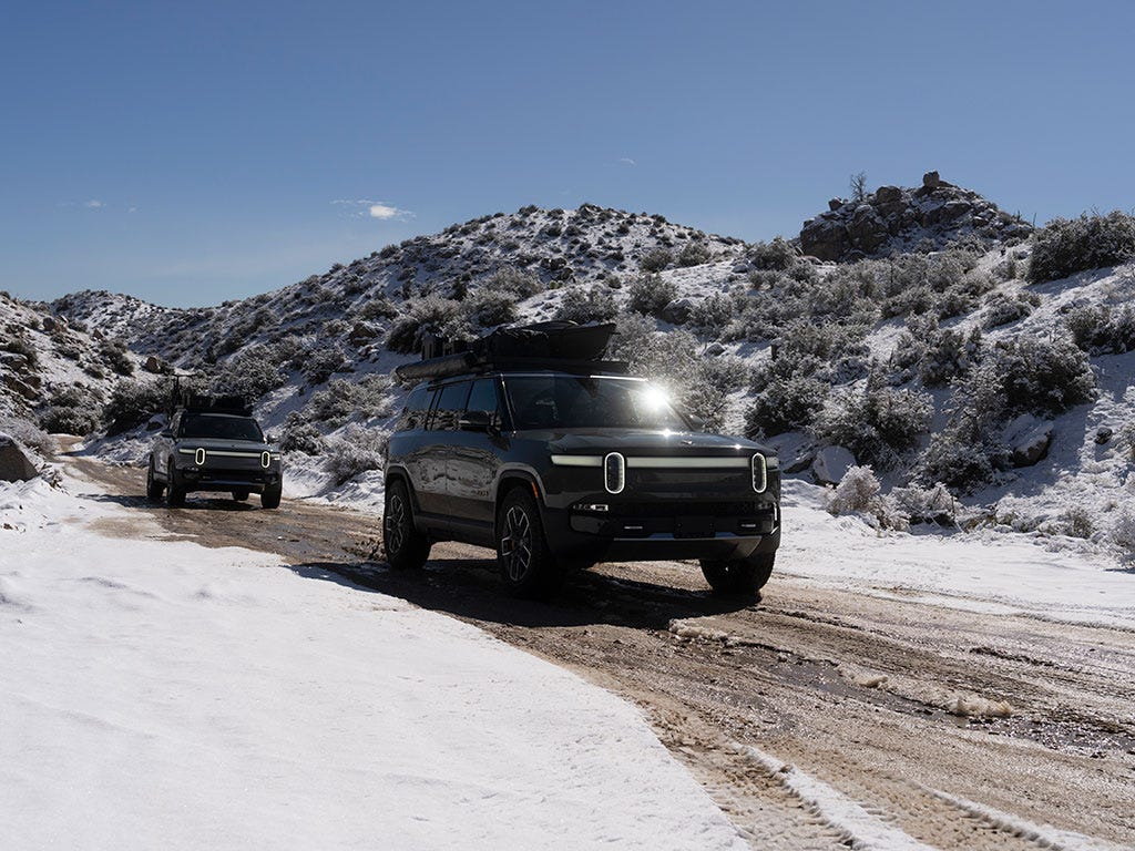 Rivian R1S (2022-Current) Slimline II Roof Rack Kit - Image 8